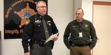 Kids find human bones in Jackson Co