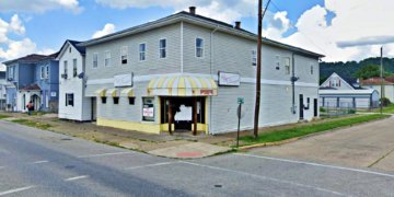 Boomers Sports Bar, Ironton