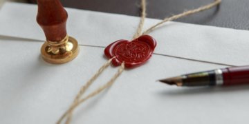 3 Items You Need To Make Your Own Letter-Writing Kit