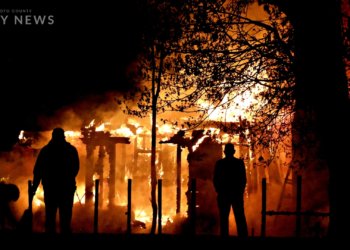 Major Early Morning Fire near Mound Park