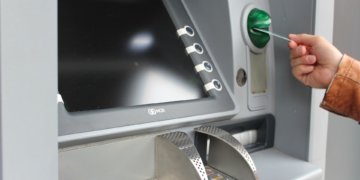 Man Threatens To Shoot Portsmouth 5th 3rd Bank ATM