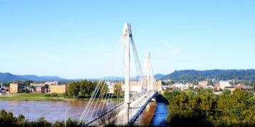 Ohio River Search for Possible Bridge Jumper