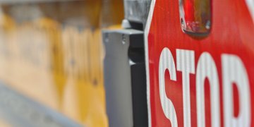 Steps To Become a Professional School Bus Driver