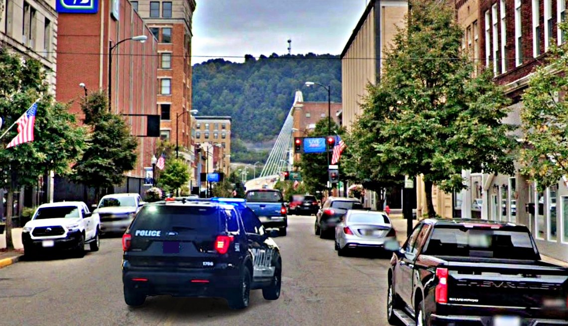 Unruly Teens Cause Panic on Chillicothe Street – Dad Not Bothered