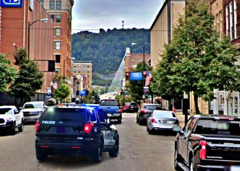 Unruly Teens Cause Panic on Chillicothe Street – Dad Not Bothered