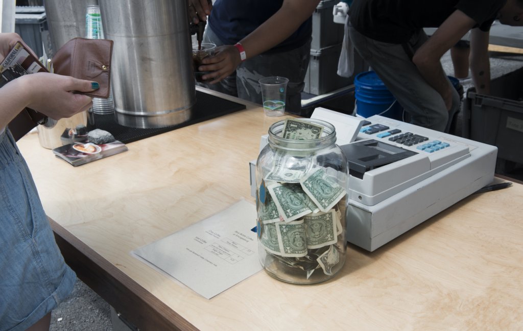 Thief Rips Off Restaurant Tip Jar