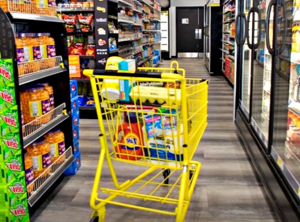 Suspected Druggie Flees Dollar General When Deputy Shows Up