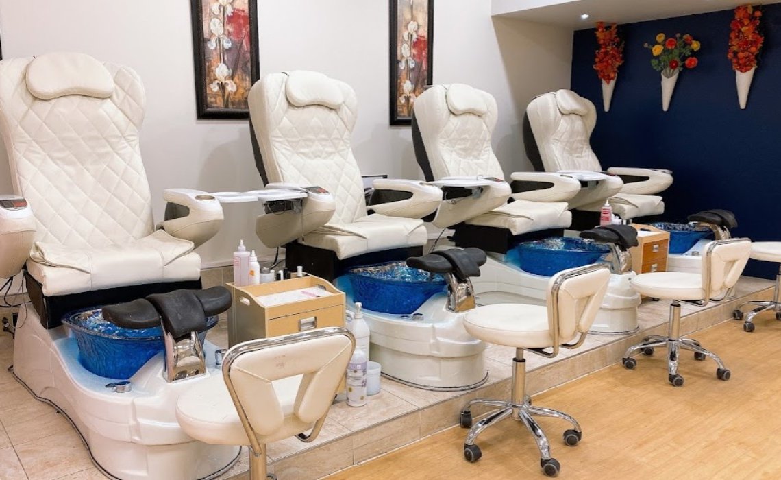 Claws Come Out in Nail Salon Dispute