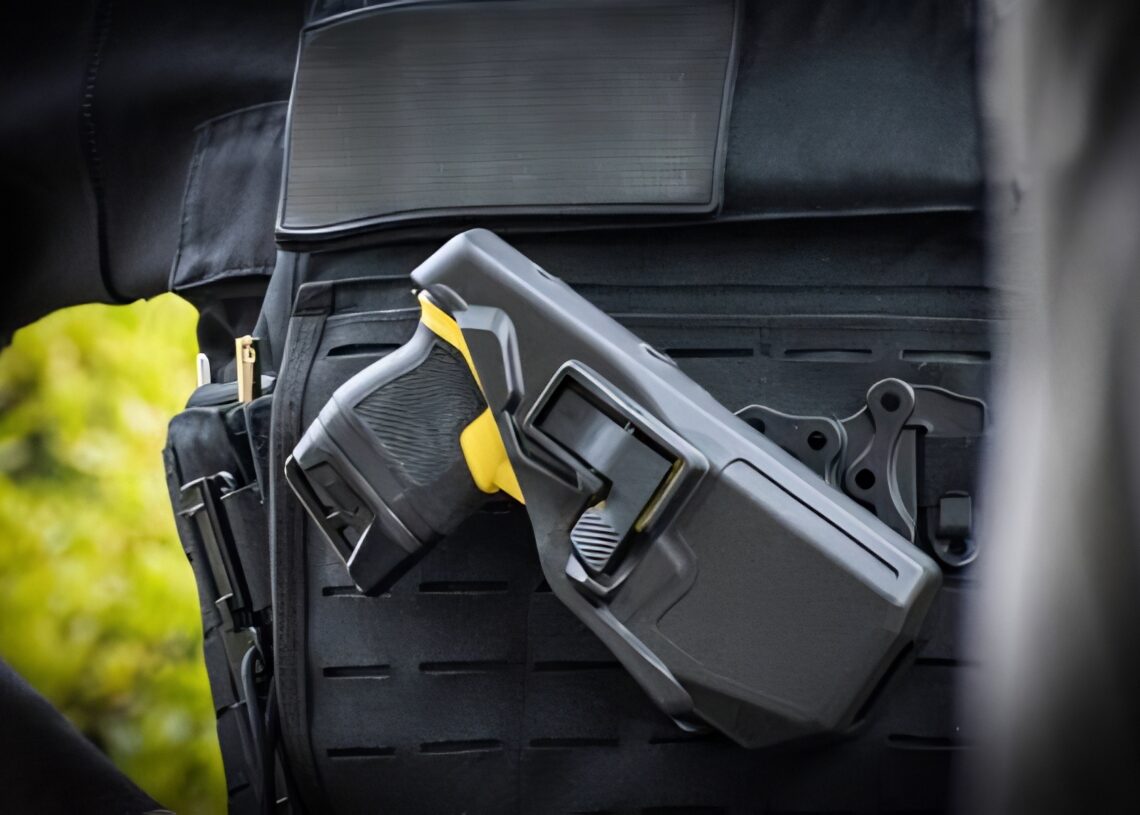 police taser 1