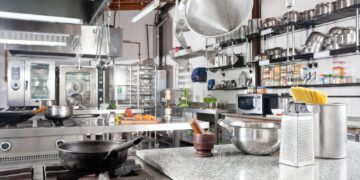 What You Should Know When Considering Opening a Restaurant