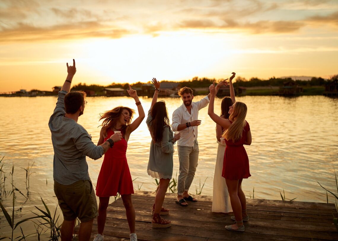 Best Party Lakes in North America To Visit This Summer